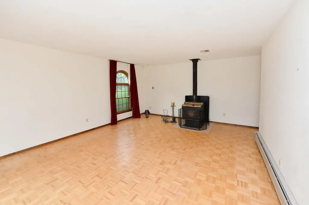 5 Rubinstein Court Spring Valley NY 10977