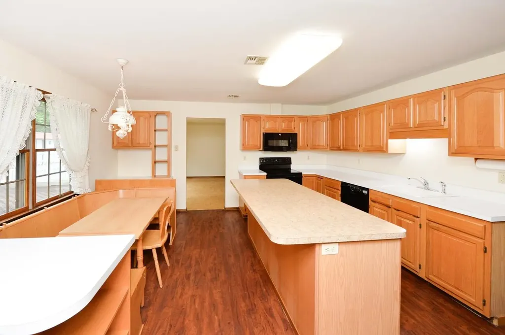 5 Rubinstein Court Spring Valley NY 10977