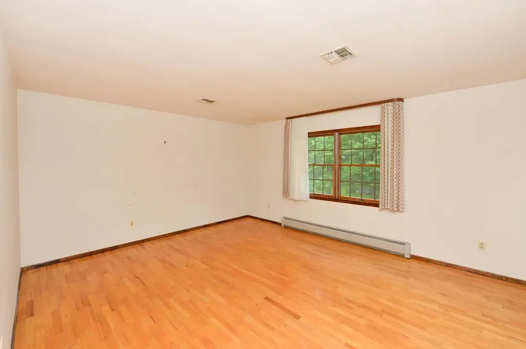 5 Rubinstein Court Spring Valley NY 10977