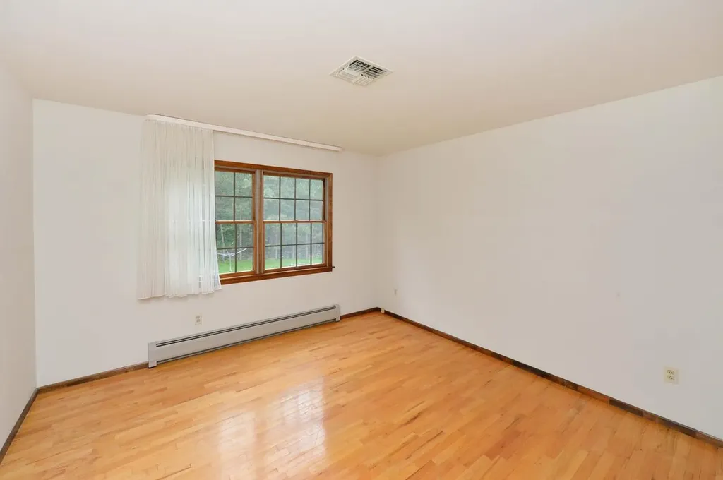 5 Rubinstein Court Spring Valley NY 10977