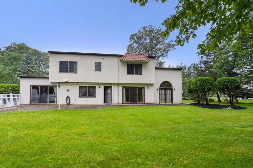 5 Rubinstein Court Spring Valley NY 10977