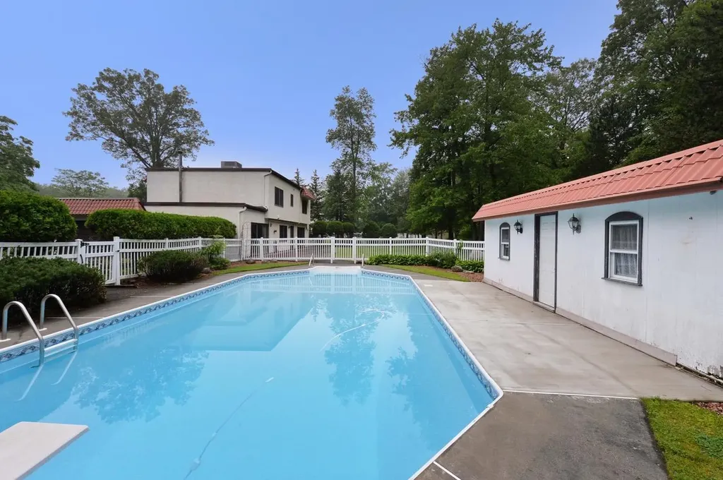 5 Rubinstein Court Spring Valley NY 10977