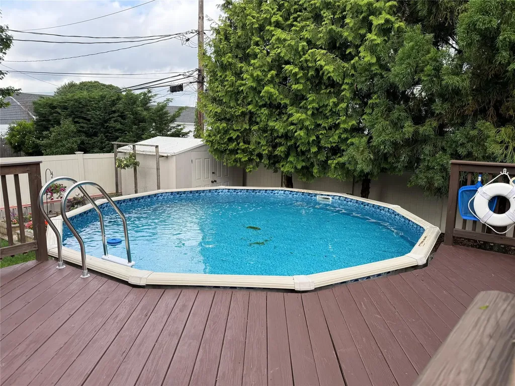 4 Venetian Boulevard Lindenhurst NY 11757
