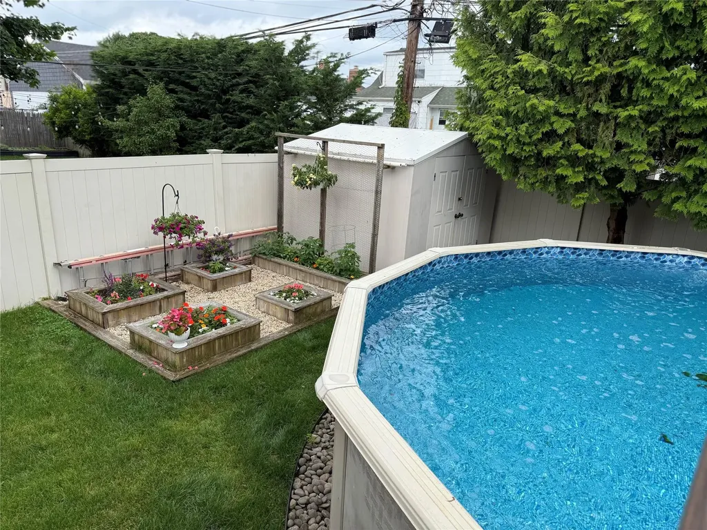 4 Venetian Boulevard Lindenhurst NY 11757