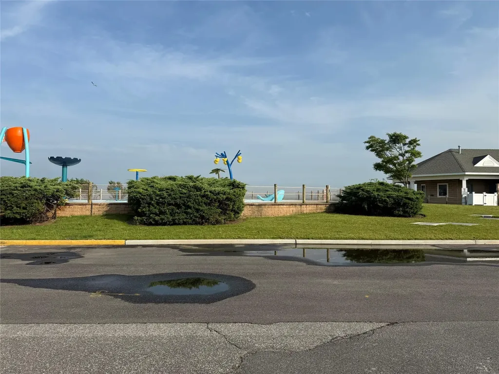 4 Venetian Boulevard Lindenhurst NY 11757