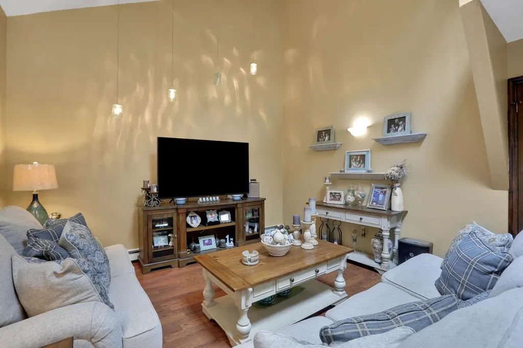 41 Bayberry Circle Fishkill NY 12524