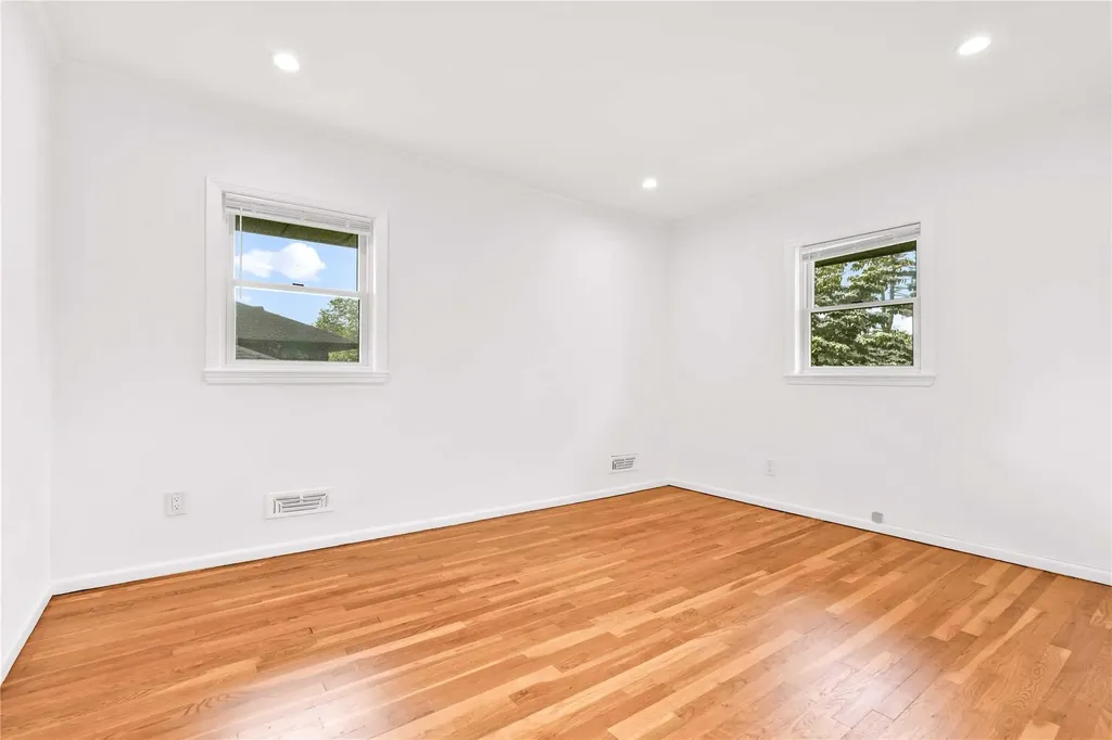 906 Bromton Drive Westbury NY 11590