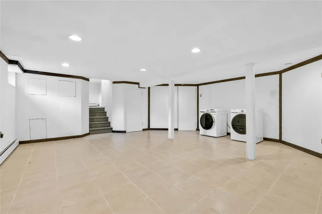 906 Bromton Drive Westbury NY 11590