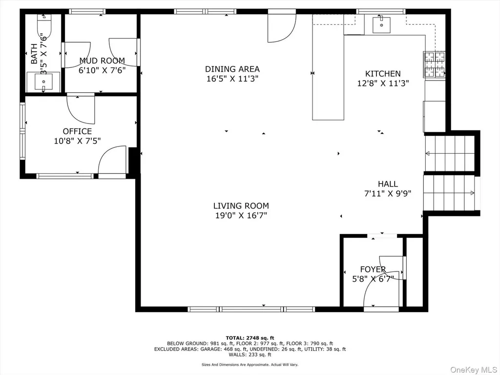 8 Junard Drive Roslyn NY 11576