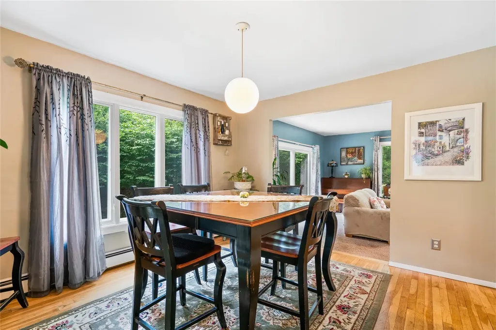 16 Short Way Shoreham NY 11786