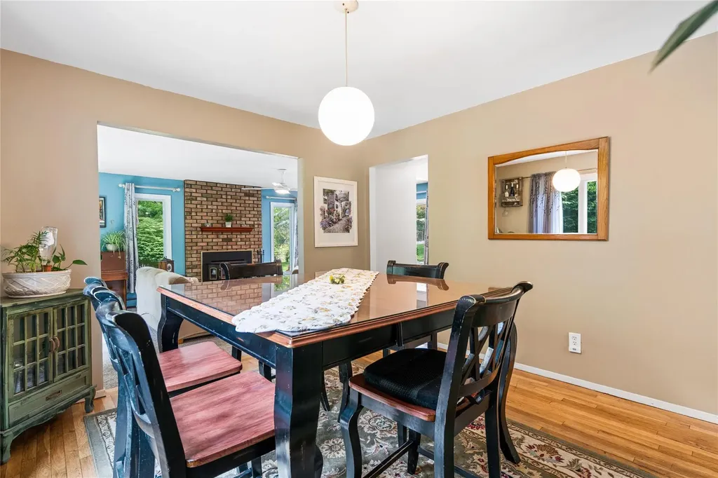 16 Short Way Shoreham NY 11786