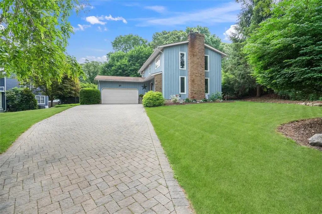 16 Short Way Shoreham NY 11786