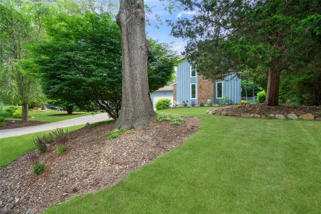 16 Short Way Shoreham NY 11786