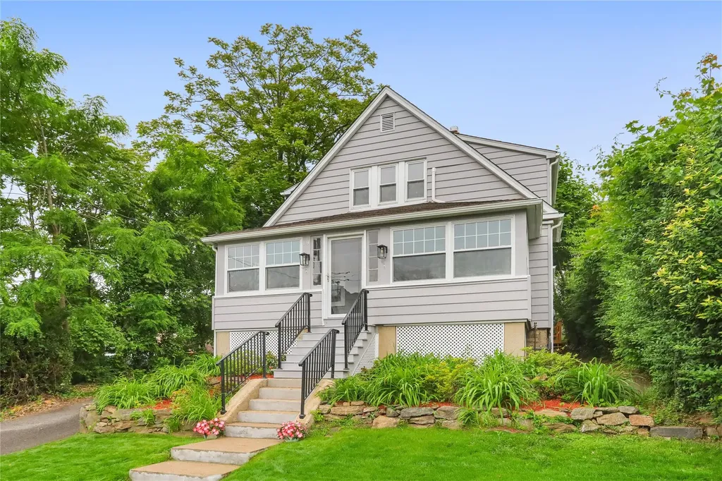 19 Deane Place Larchmont NY 10538