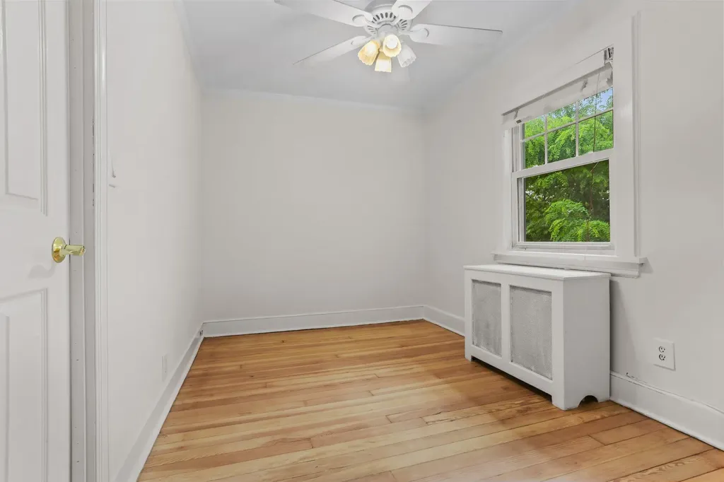 19 Deane Place Larchmont NY 10538