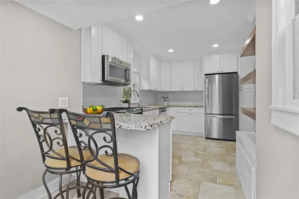 19 Deane Place Larchmont NY 10538