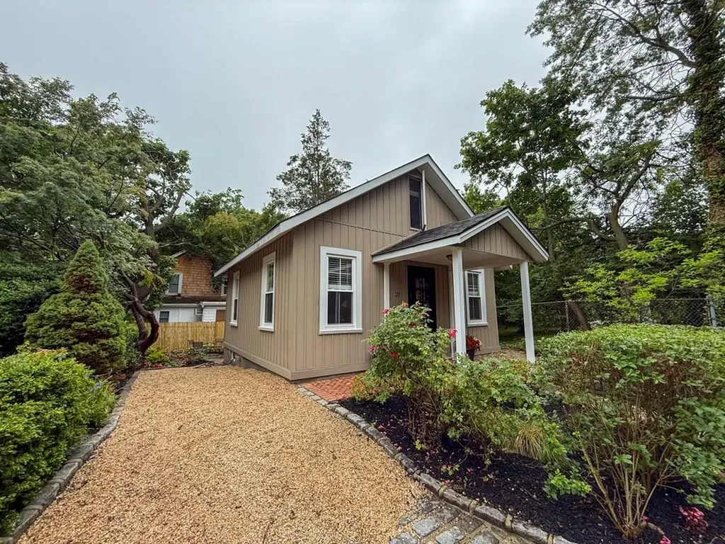 27 12th Avenue Sea Cliff NY 11579
