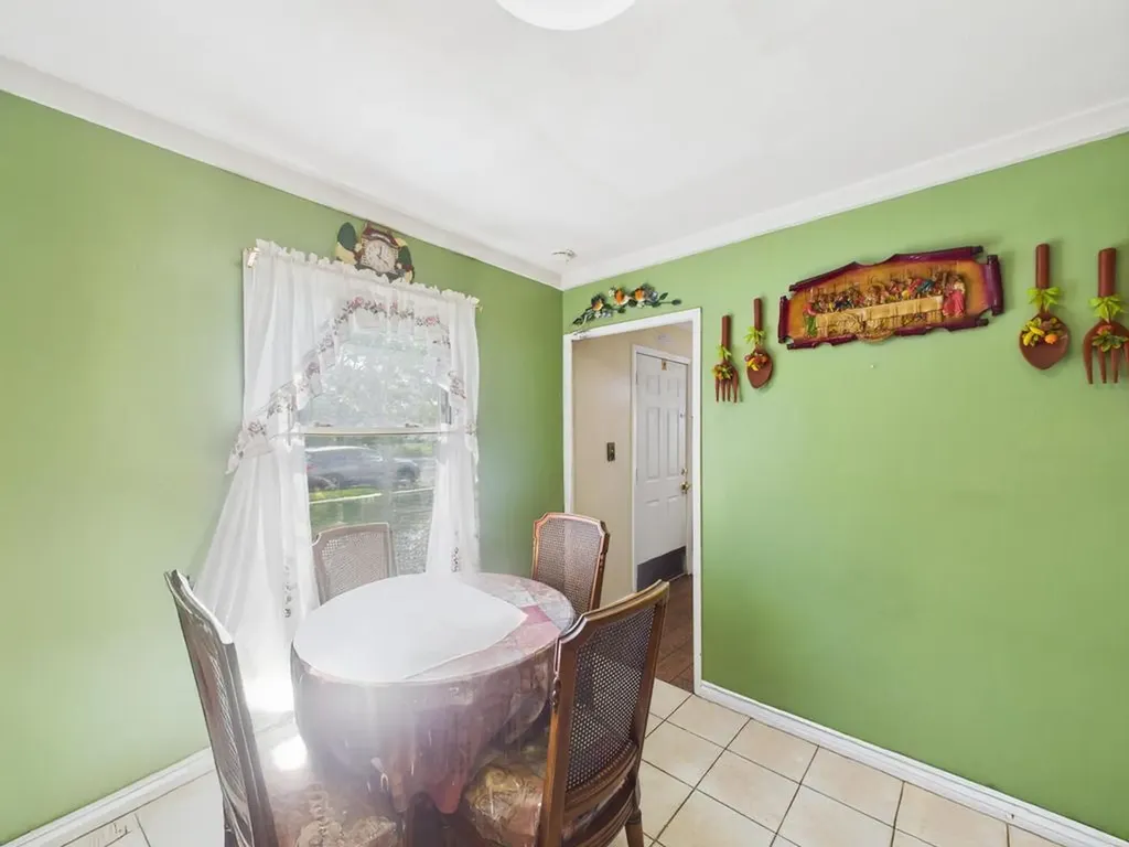 335 Loring Road Levittown NY 11756