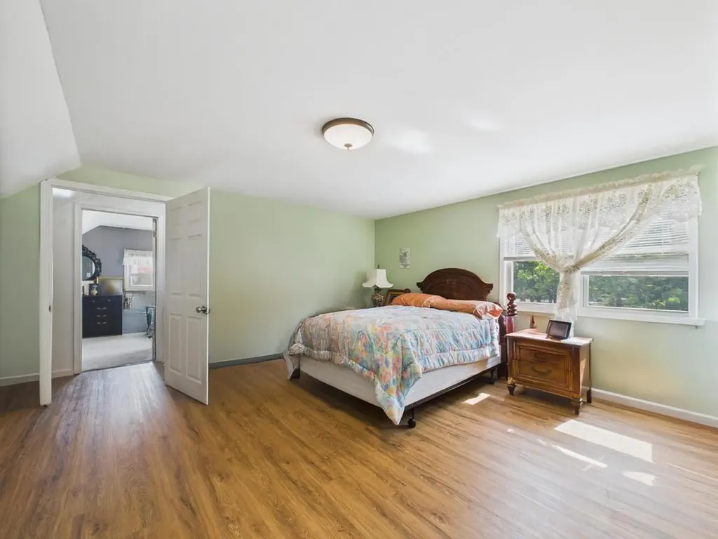 335 Loring Road Levittown NY 11756