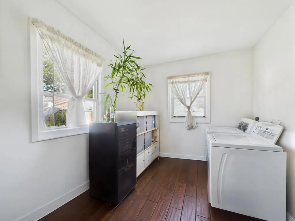 335 Loring Road Levittown NY 11756