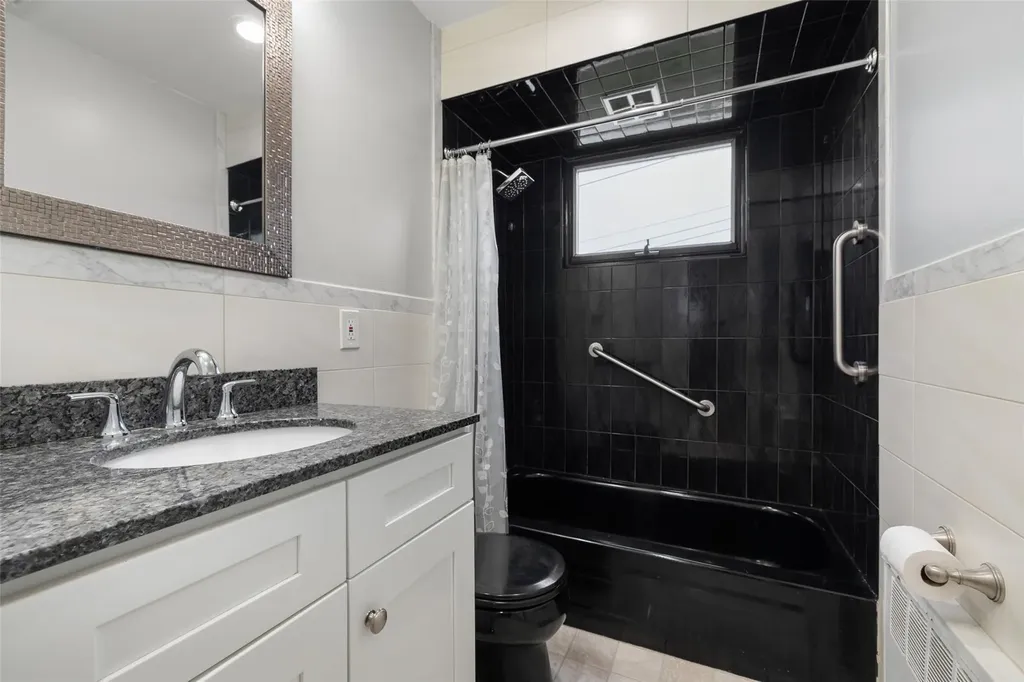 4100 Meadow Lane Seaford NY 11783