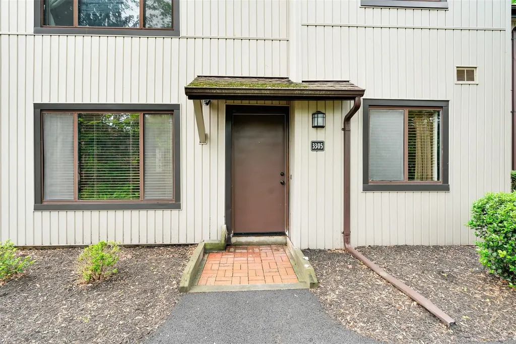 3305 Pine Cone Court Poughkeepsie NY 12603