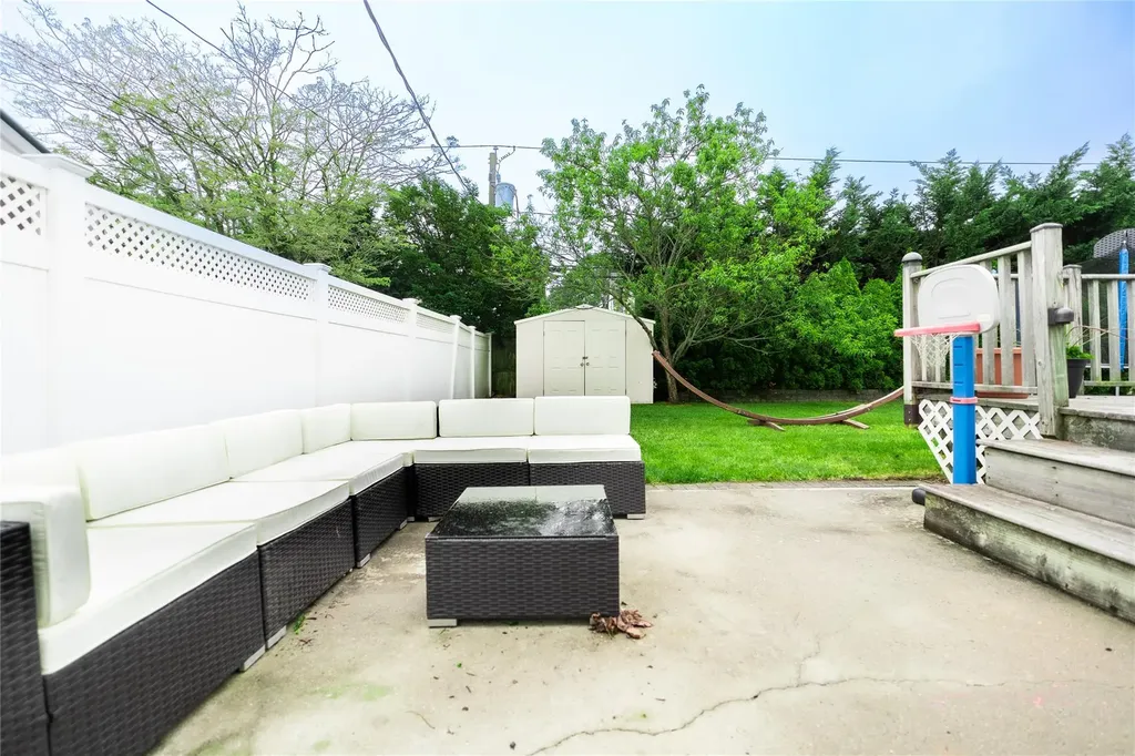 39 Ontario Avenue Plainview NY 11803