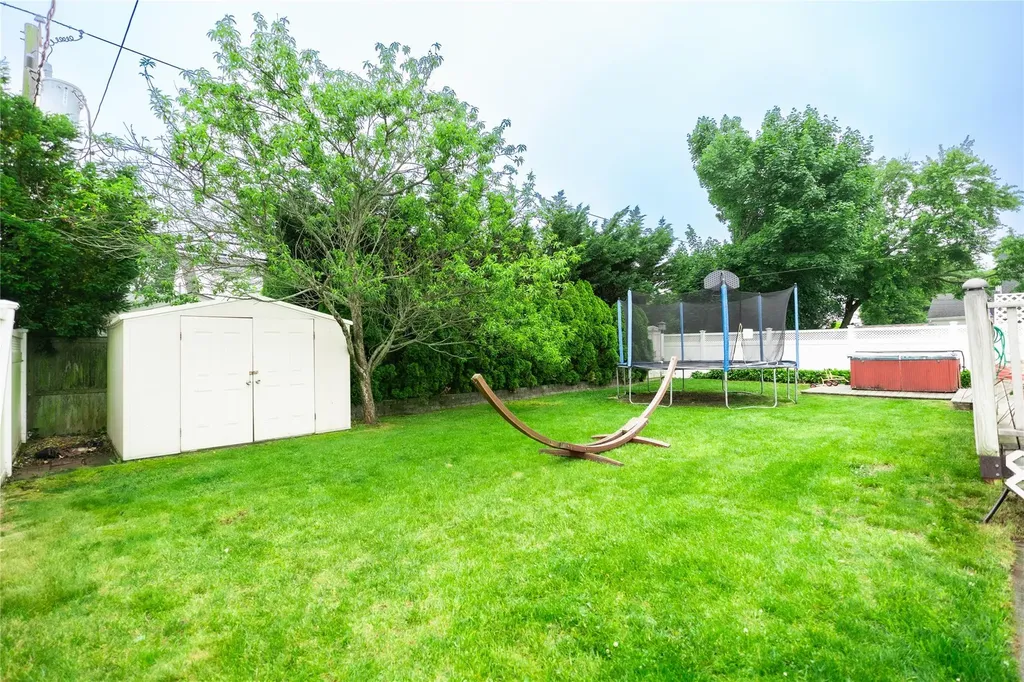 39 Ontario Avenue Plainview NY 11803