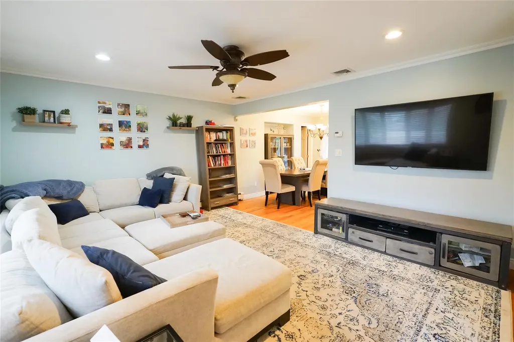 39 Ontario Avenue Plainview NY 11803
