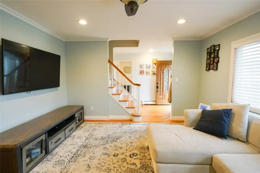 39 Ontario Avenue Plainview NY 11803