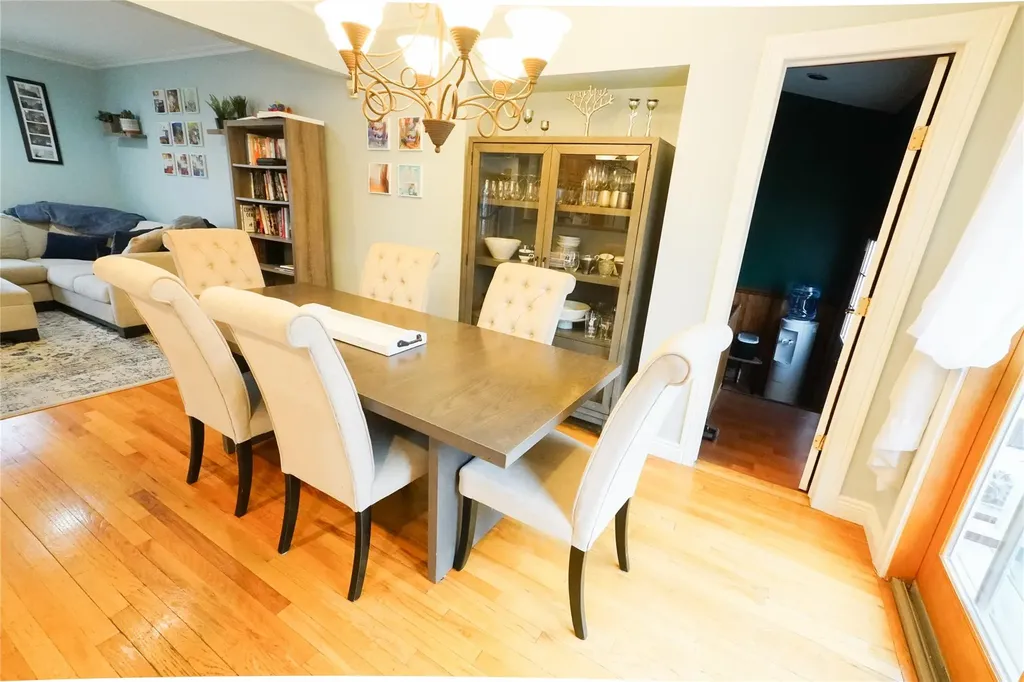 39 Ontario Avenue Plainview NY 11803