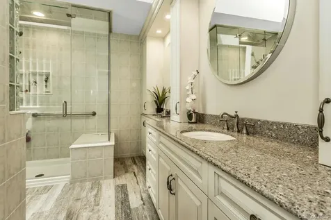 147 The Knoll Syosset NY 11791