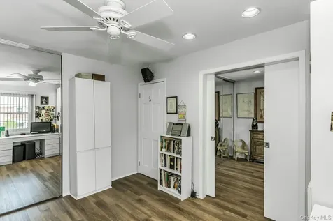 147 The Knoll Syosset NY 11791