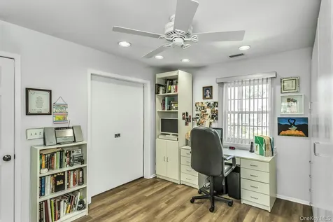 147 The Knoll Syosset NY 11791
