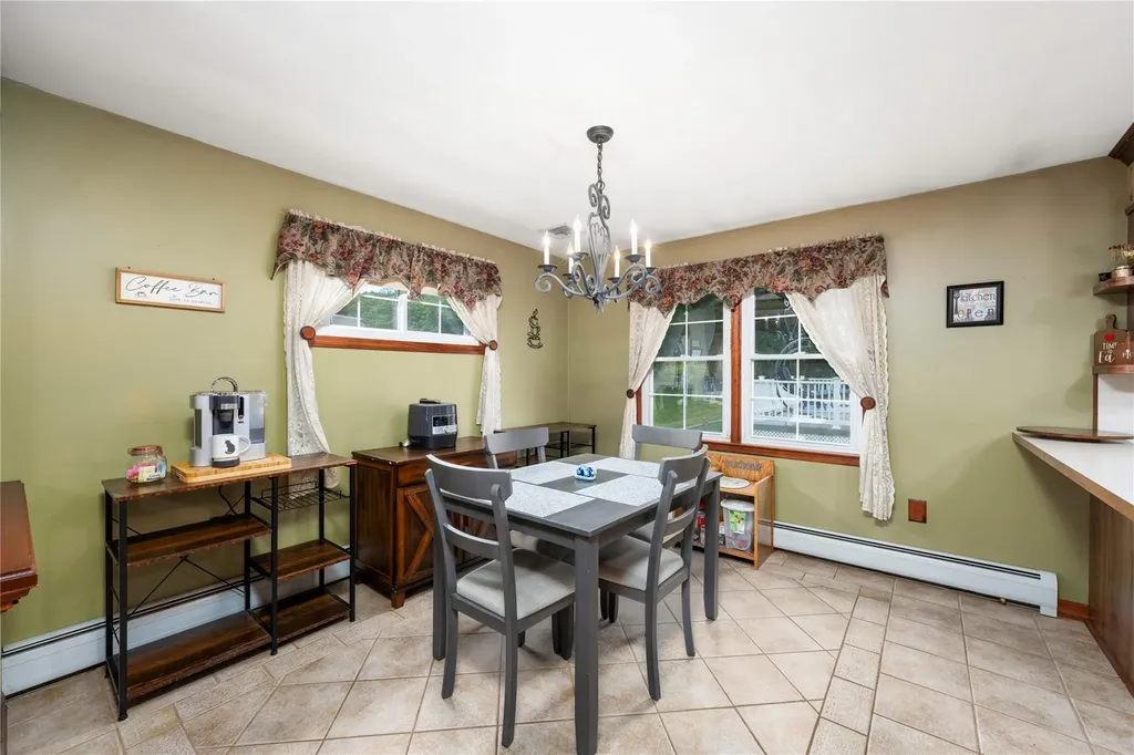 41 Circle Drive Hyde Park NY 12538