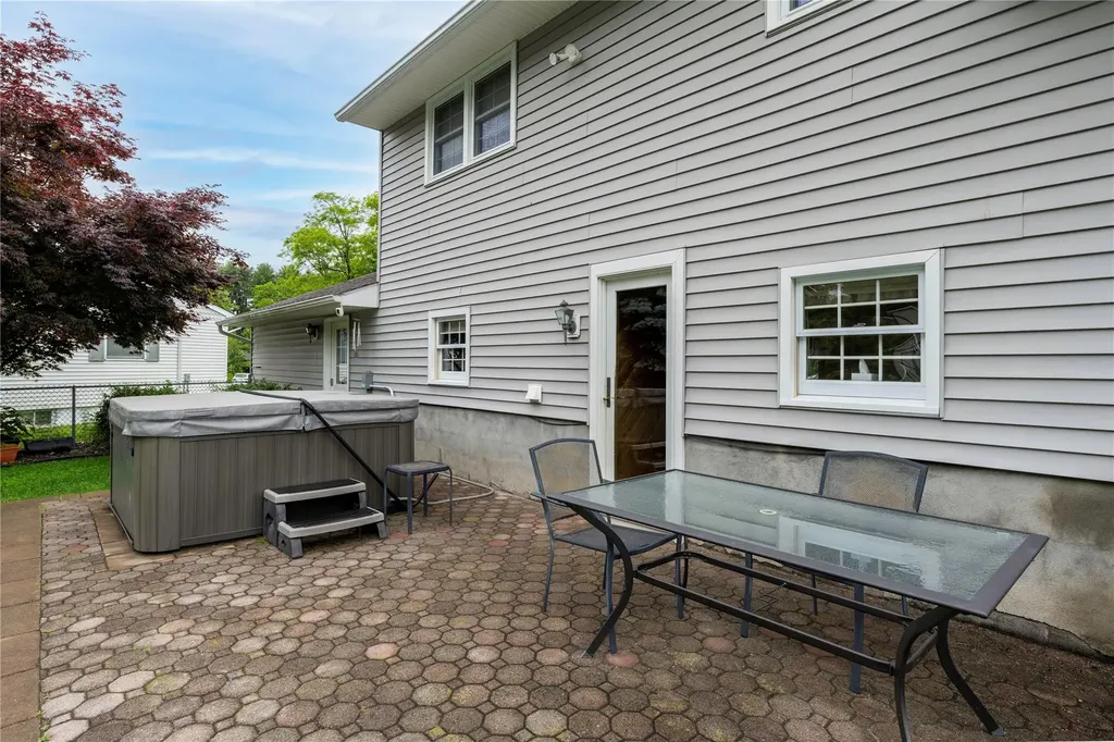 41 Circle Drive Hyde Park NY 12538
