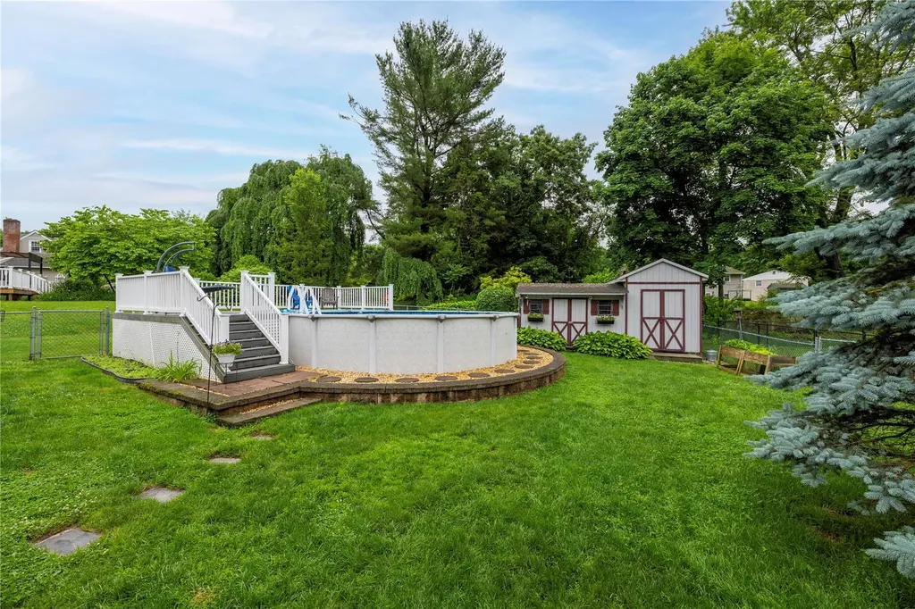 41 Circle Drive Hyde Park NY 12538