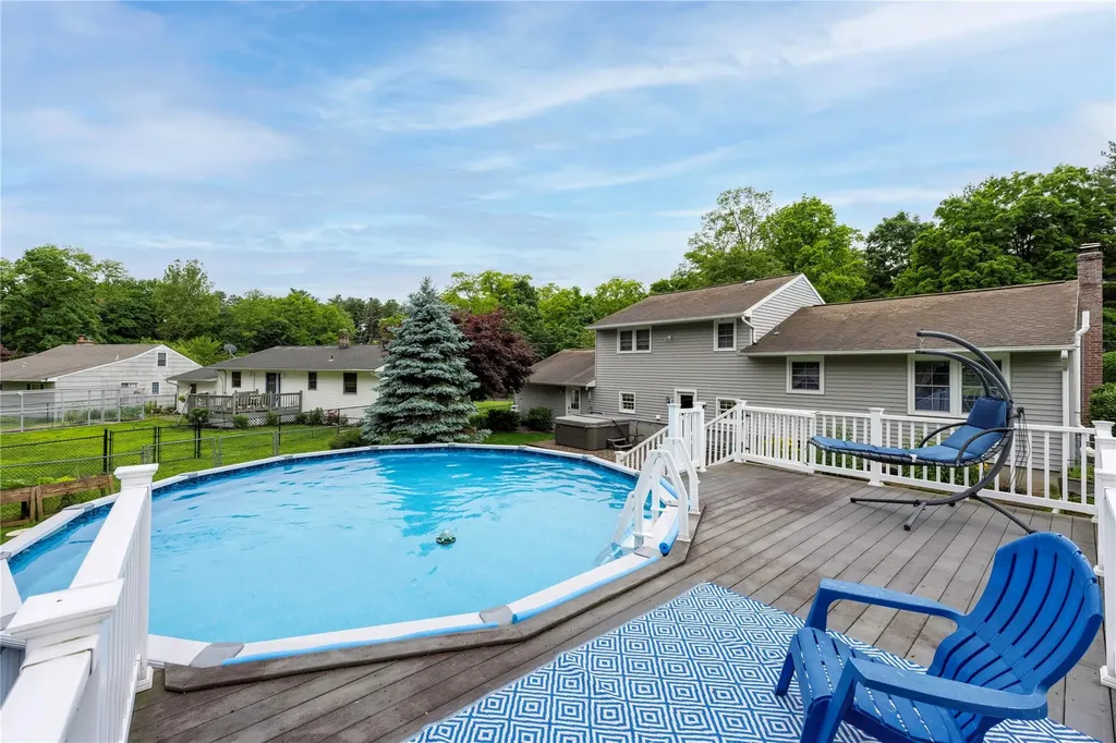 41 Circle Drive Hyde Park NY 12538