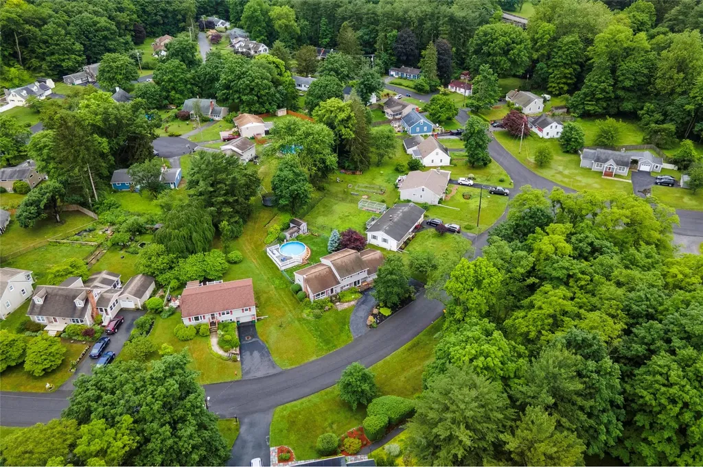 41 Circle Drive Hyde Park NY 12538