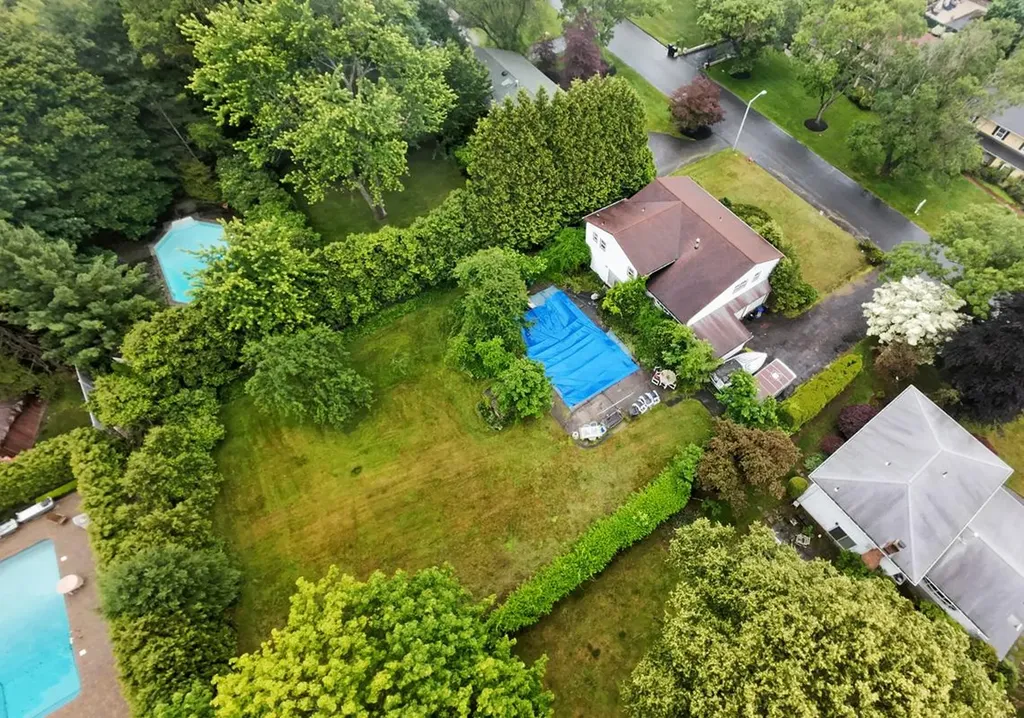 8 Macintosh Lane Monsey NY 10952