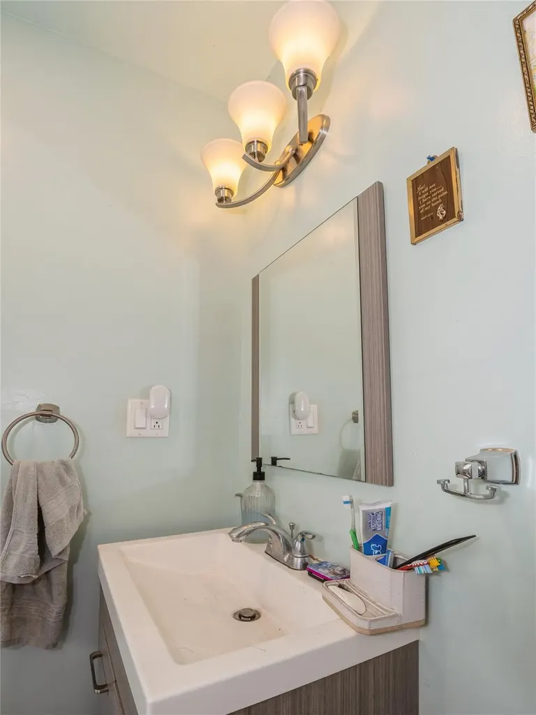 413 Vassar Road Poughkeepsie NY 12603