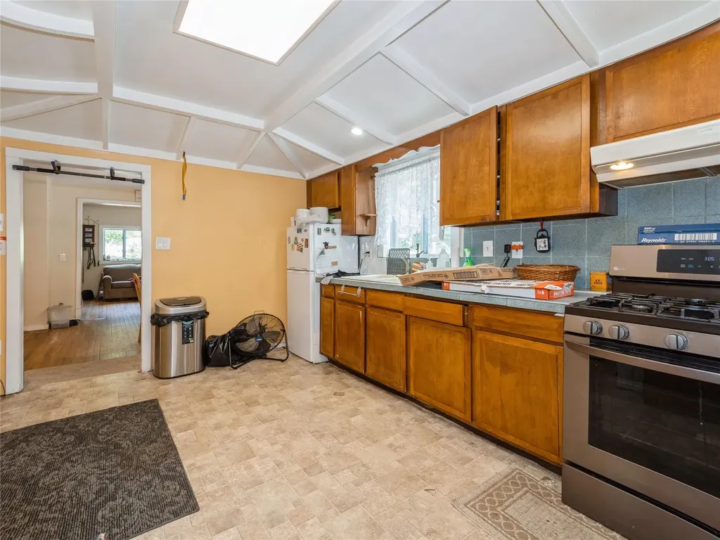 413 Vassar Road Poughkeepsie NY 12603