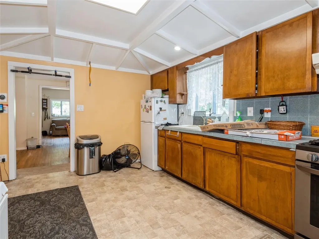 413 Vassar Road Poughkeepsie NY 12603