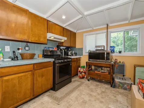 413 Vassar Road Poughkeepsie NY 12603