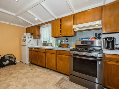 413 Vassar Road Poughkeepsie NY 12603
