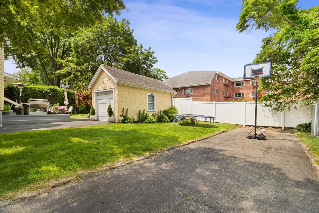 50 Askins Place New Rochelle NY 10801