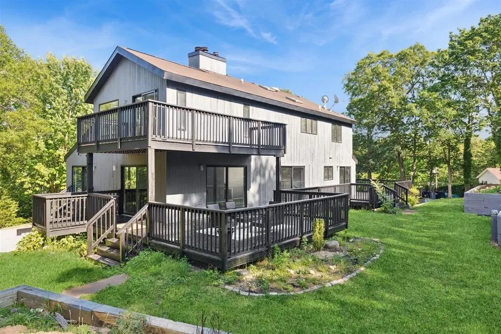 50 Noahs Path Rocky Point NY 11778