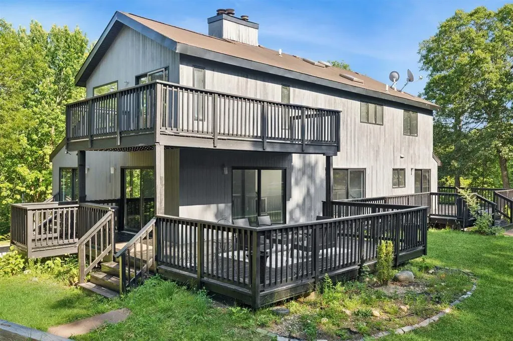 50 Noahs Path Rocky Point NY 11778