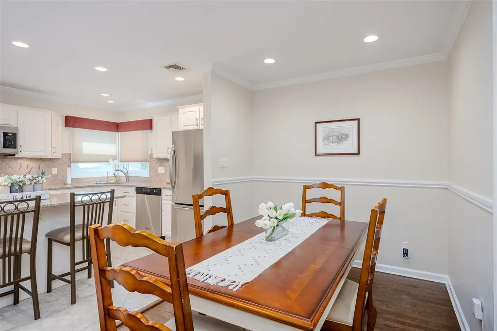 4 Underhill Avenue Syosset NY 11791
