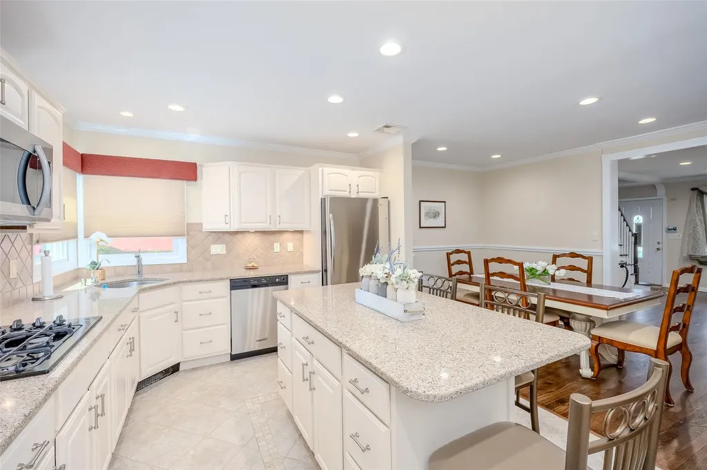 4 Underhill Avenue Syosset NY 11791